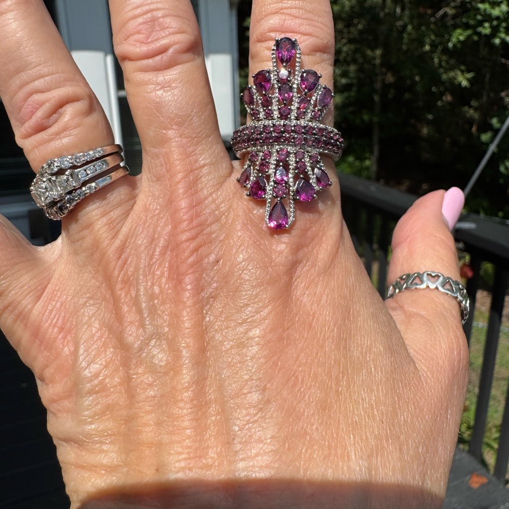 925 Rhodolite Garnet Pear Design Cocktail Ring - Picture 4 of 7